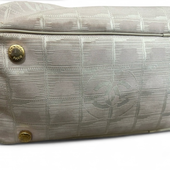 Authentic Y2K Vintage Chanel Pink Bag - Picture 6 of 8